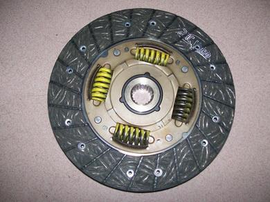 供應(yīng)美鹿汽車(chē)配件,三元催化,水箱,油箱等原廠新件及拆車(chē)舊件